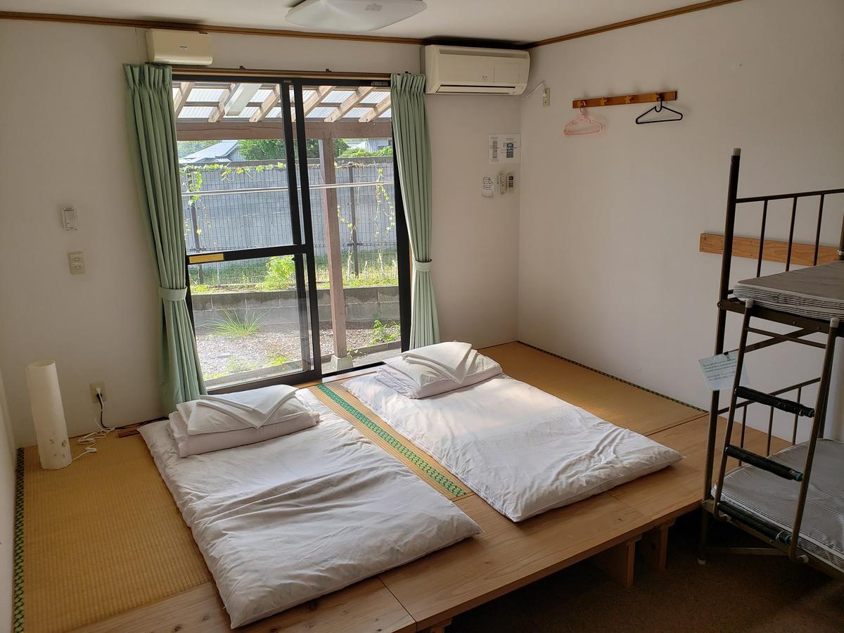 Yakushima Youth Hostel Exterior foto