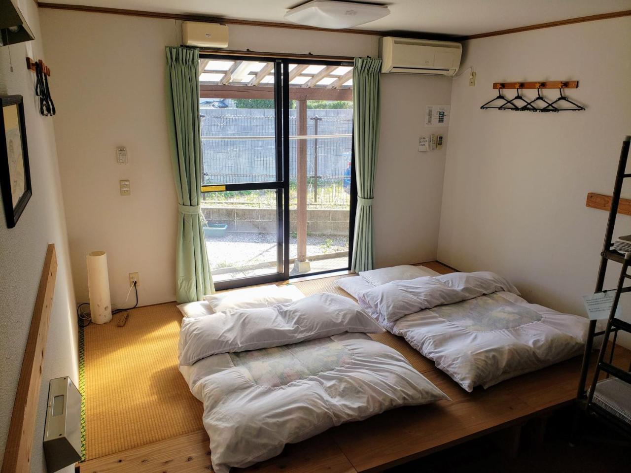 Yakushima Youth Hostel Exterior foto